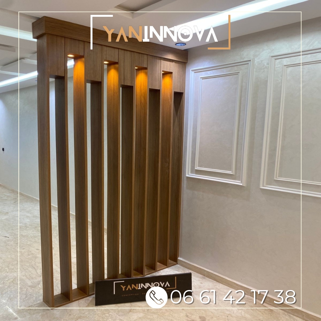 Séparateur moderne avec spots intégrés et design élégant – Réalisation sur mesure YANINNOVA